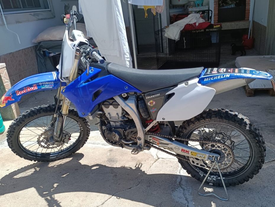 Yamaha YZ450F (CJ), matriculada .