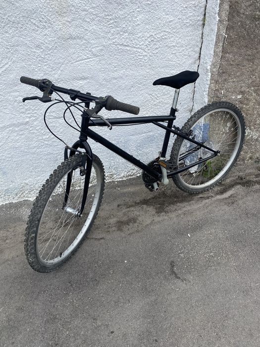 Vendo bicicleta btt shimano roda 26 adulto usada em bom estado