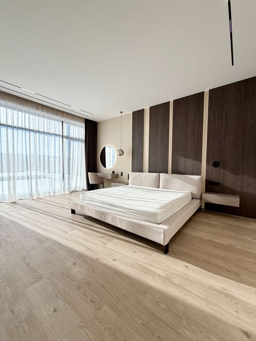 Будинок 364 м² з виходом на воду,басейн Романків Новообухівська траса