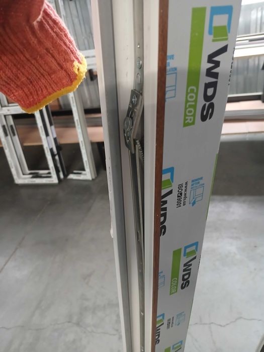 Виконую ремонт та регулювання металопластикових вікон та дверей