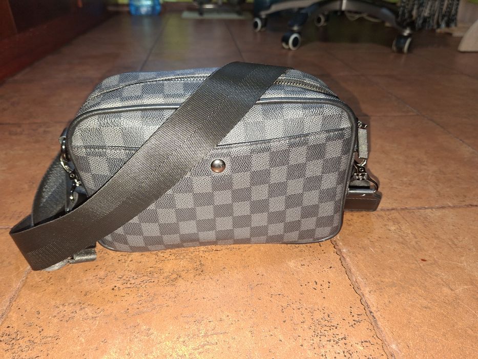 Чоловіча сумка барсетка на плече в клітинку стиль Луї Вітон