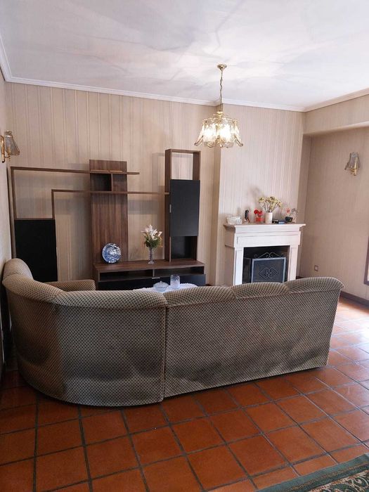 Arrendamento de apartamento t3 na Rua Engenheiro José Bastos Xavier, 2