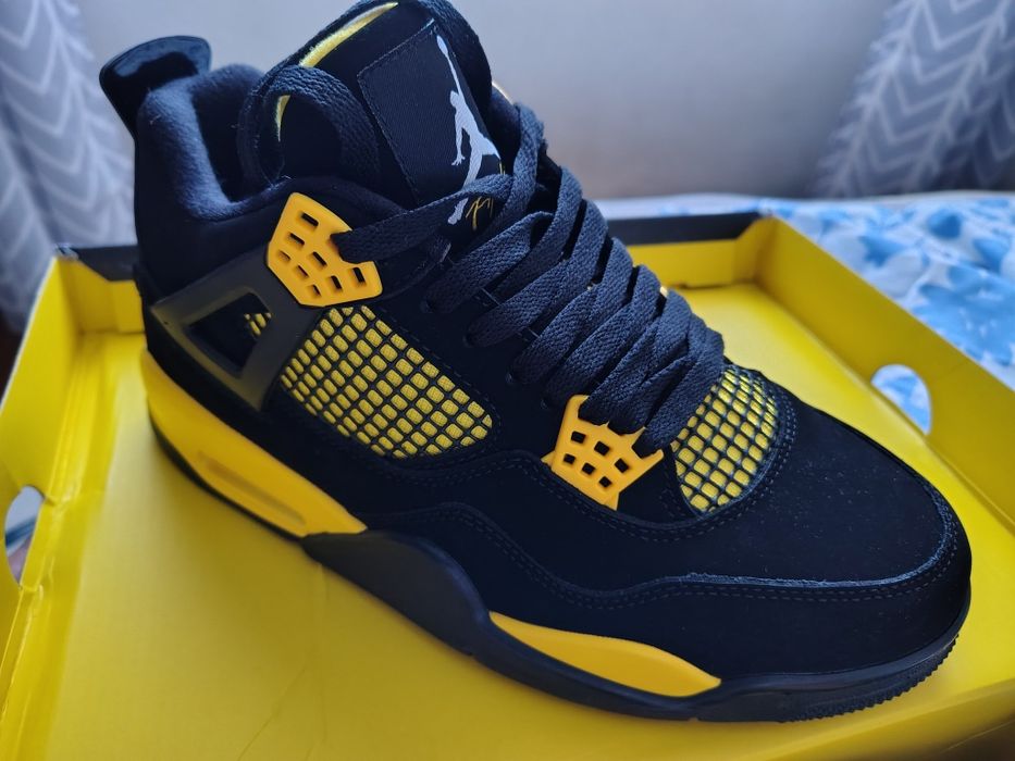 Sprzedam nowe Buty Jordan 4