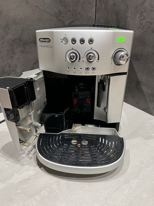 Кавомашина Delonghi Magnifica! SE663
