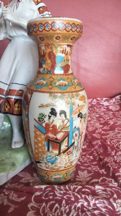 Продам одним лотом