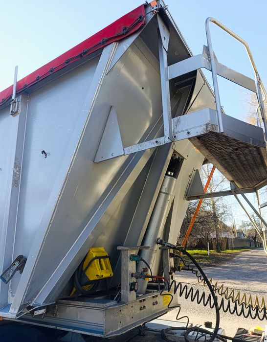 Продам напівпричеп самоскид  Benalu TF34CZ  General Trailers