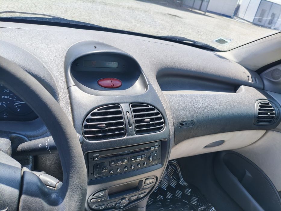 Peugeot 206 com teto panorâmico