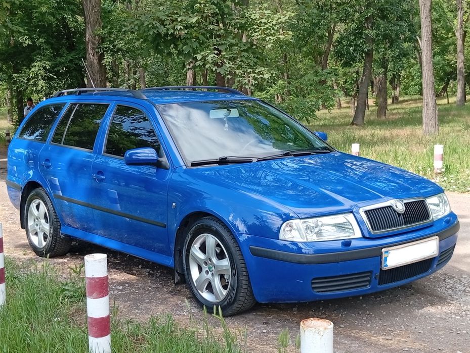 Продам Шкоду Октавію Тур