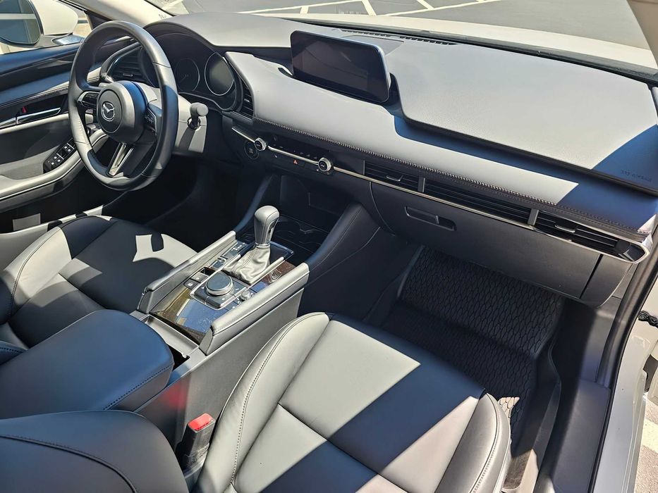 Mazda 3 Preferred      2025