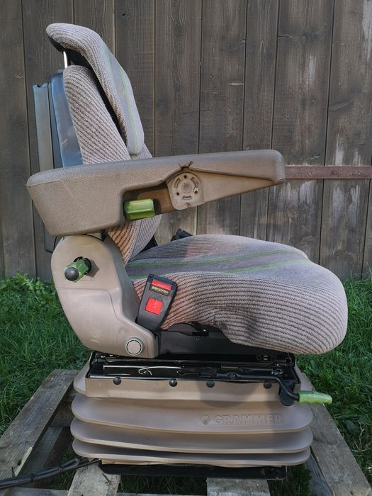 Siedzenie fotel pneumatyczny GRAMMER MSG95 John Deere 10 20 30 Premium