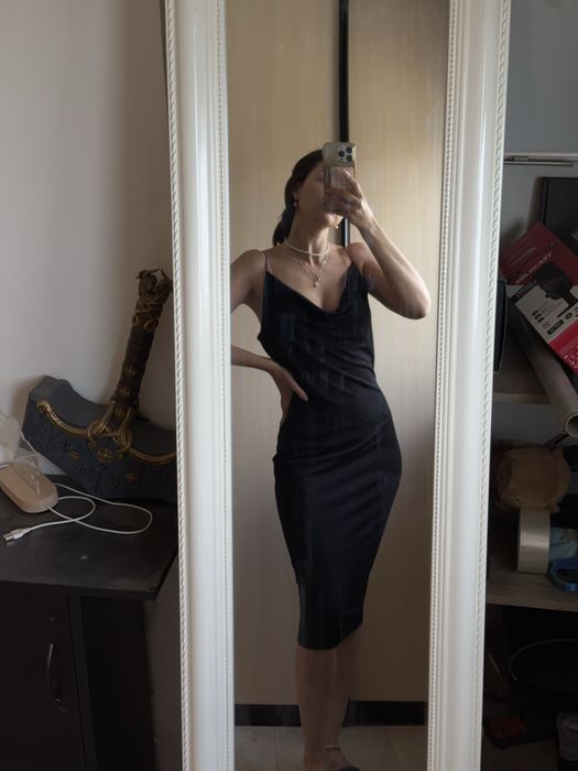 Сукня міді River Island