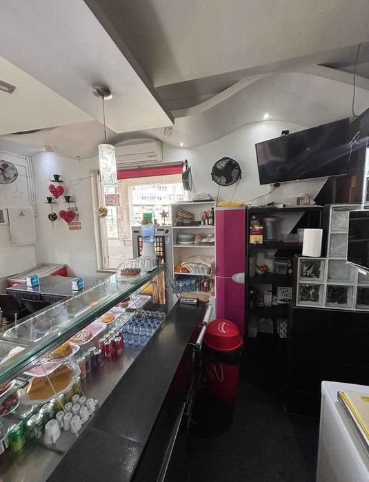 Trespasse excelente oportunidade!Cafe em Almada