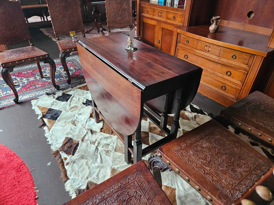 Mesa antiga estilo Holandês - Extensível - Bom estado geral