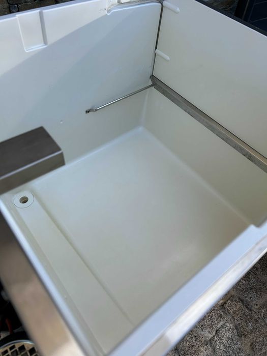 Máquina de Gelo Profissional Brema IceMaker GB 902A-Q - 95kg/dia - Gelo granulado - Excelente estado