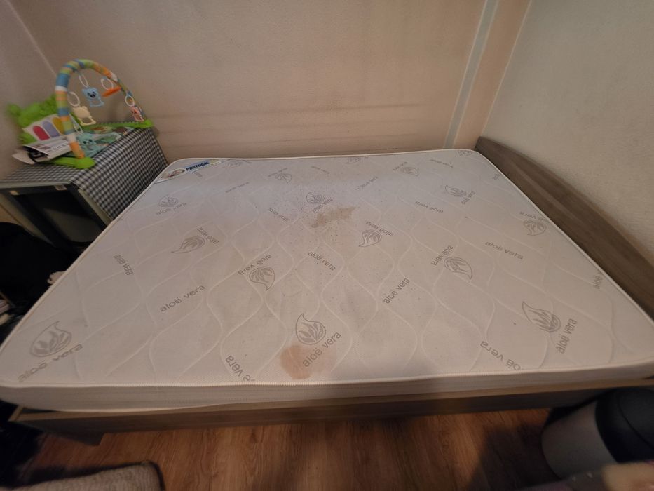 Cama de Casal com Estrado IKEA LURÖY e Colchão Portugal Flex (140x200 cm)