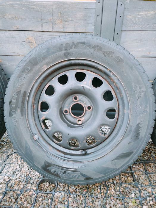 4szt Koła VW Serduszka 15" 4x100 z oponami 195/65/R15 Winter Hero