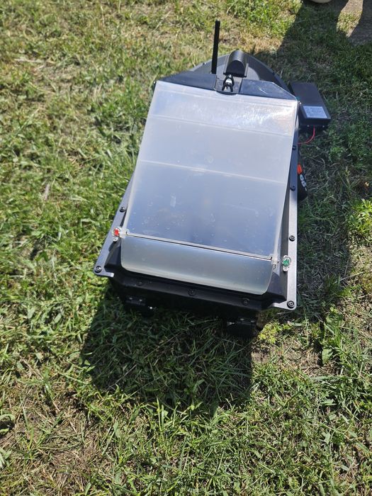 Łódka zanętowa JABO-2AG GPS 12h pływania