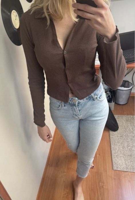 Long sleeve w modnym czekoladowym kolorze