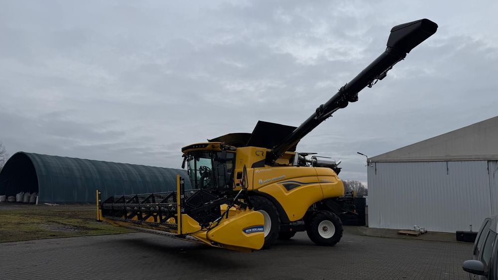 New Holland CR9.90  kombajn zbożowy