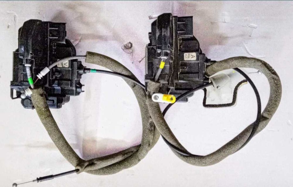 Замки задних дверей Nissan Qashqai J10