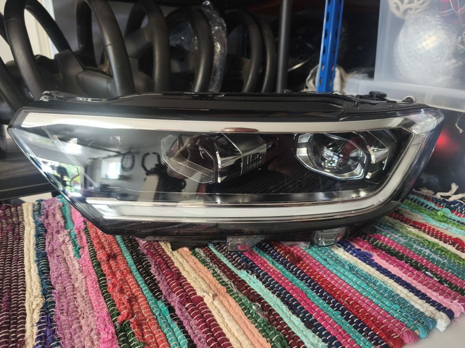 Farol esquerdo IQ led VW T-Roc facelift - 2GA941035AH