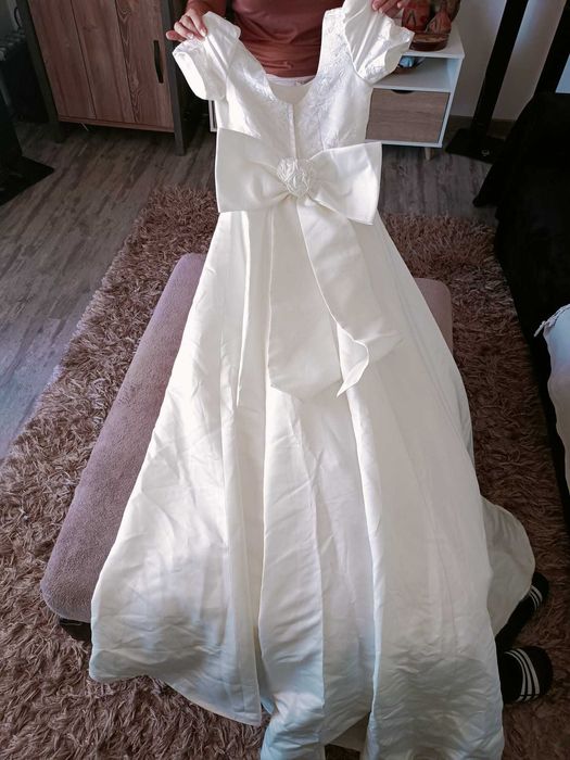 Vestido de noiva usado uma única vez