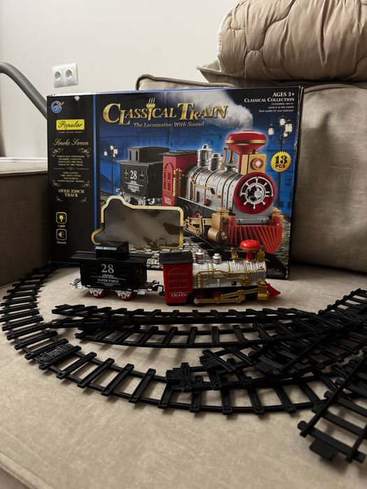 Залізниця. Поїзд з колією