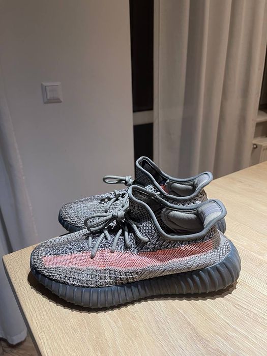 adidas Yeezy boost 350 v2 ash stone 40 2/3 beluga white black carbon