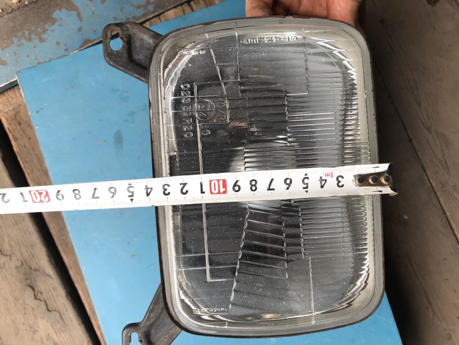 Продам фары Toyota