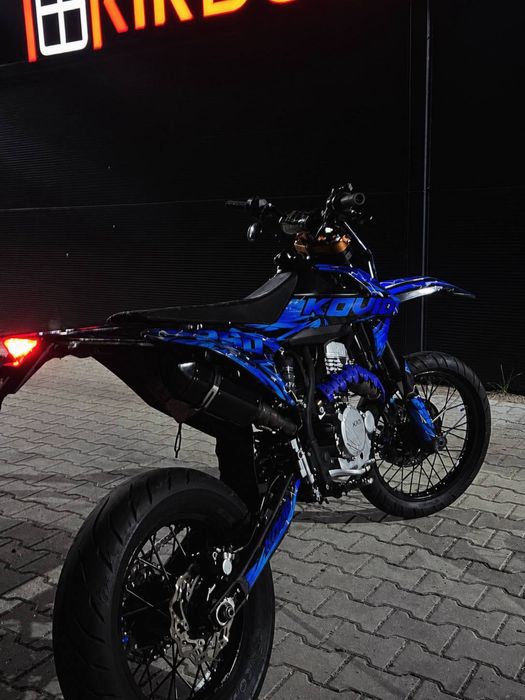Продам кові Адванс 250