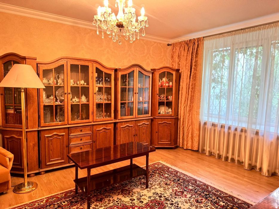 Продам большую уютную квартиру м.Научная ул.Авиационная 1