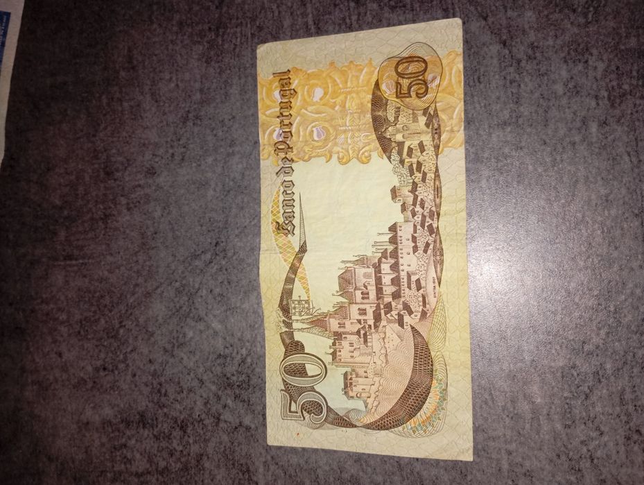Notas escudos...