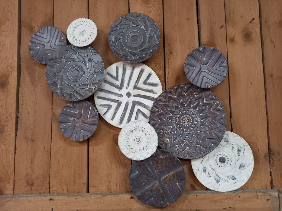 Dekoracja ścienna. Metaloplastyka