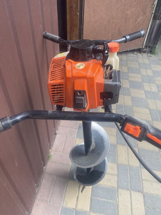 Продам мото бур в гарному стані