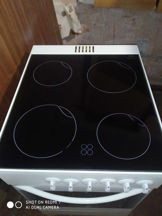 Плита електрична Hansa(Німеччина),гарний стан!