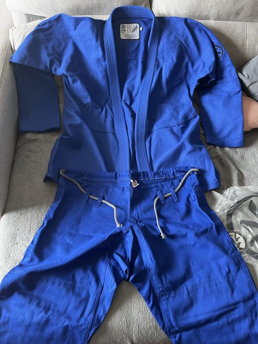 Kimono de Jiu-Jitsu Novo (Nunca usado)