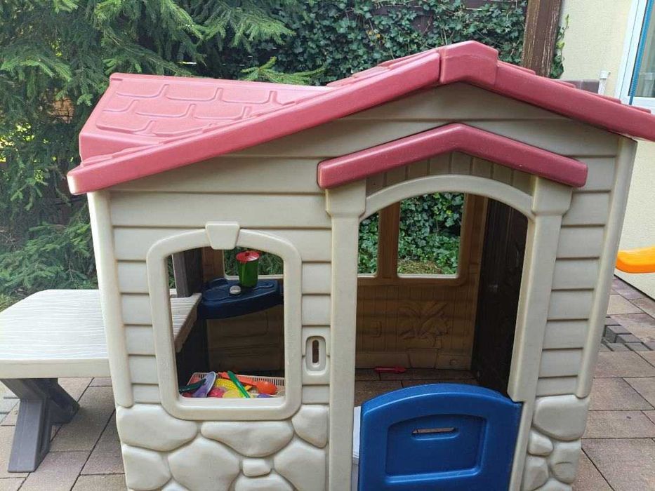 Domek Little Tikes