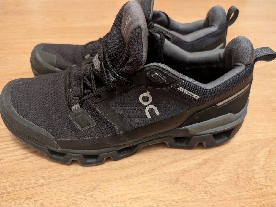 On Running Cloudwander Waterproof