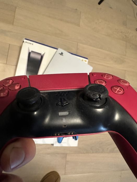 Продаж PS5 + 3 DualSense геймпада + NVMe 2TB + Console covers