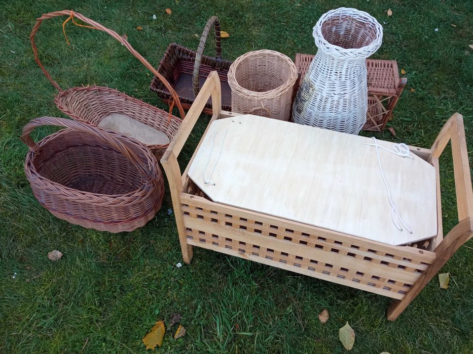 Koszyki wiklinowe. Koszyki wiklinowe.