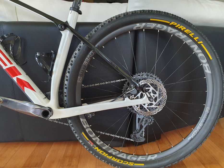 Trek Procaliber 9.7 (rodas carbono)