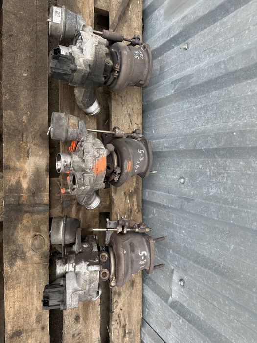 Турбіна 9809028780 1.6 V758078980 бензин Пежо 3008, 5008, Партнер
