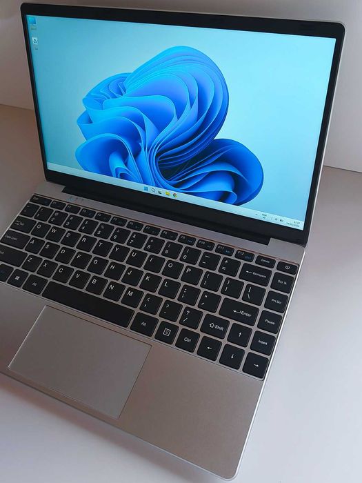 Portátil Intel i3 | 14.1” Full HD | 16GB RAM | Windows 11 Pro - NOVO