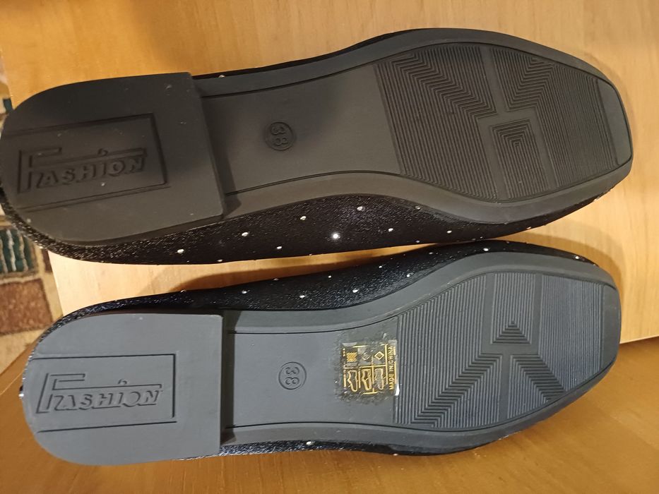 Жіночі балетки чорні