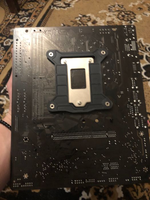 Материнська плата і процесор