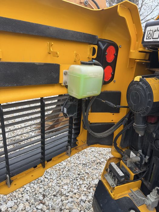 Mini pá carregadora jcb