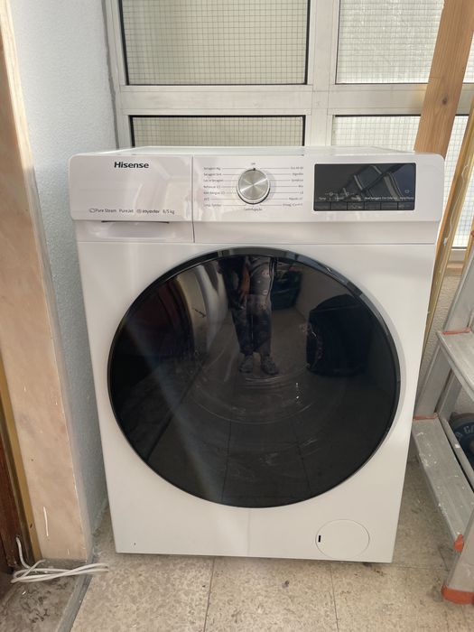 Máquina de Lavar e Secar Hisense – 8kg / 5kg – Como Nova