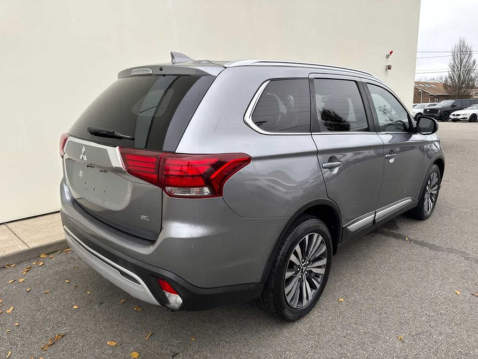 Mitsubishi Outlander SEL S-AWC      2020