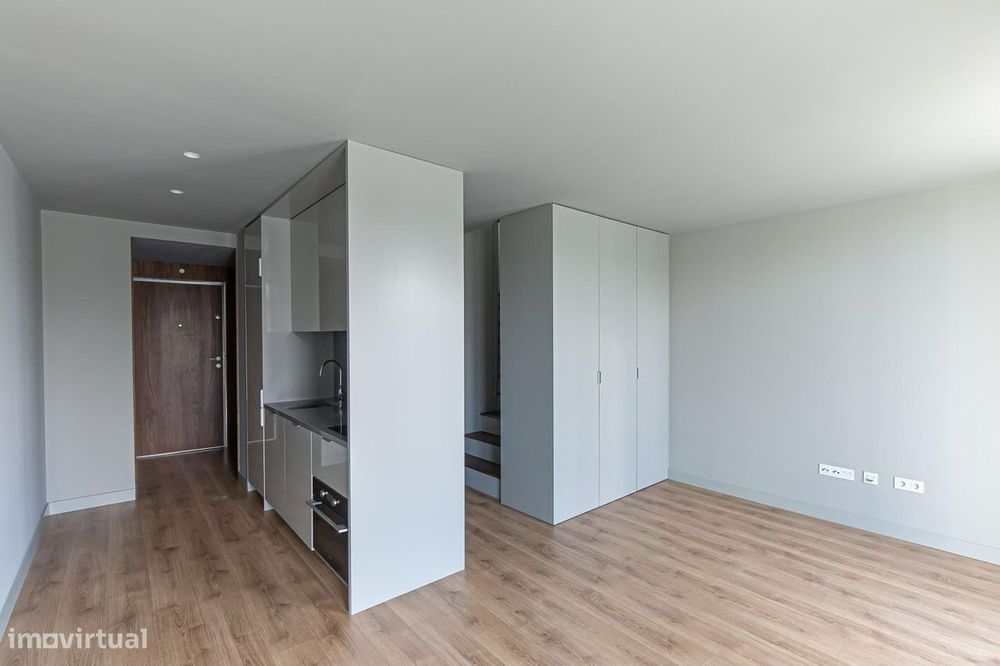 T1 Duplex Novo | Junto Ao Marquês | Lugar De Garagem