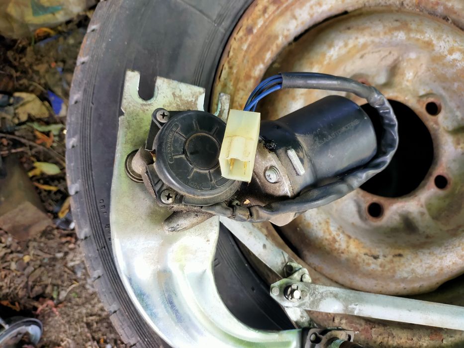 Продам трапеции дворников в заборе 350гр